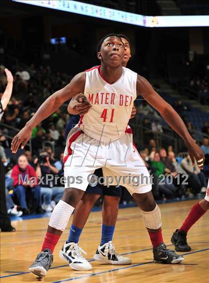Thumbnail 2 in Mater Dei vs. Bullard (CIF D1 SoCal Regional Final) photogallery.