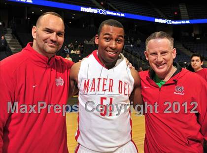Thumbnail 2 in Mater Dei vs. Bullard (CIF D1 SoCal Regional Final) photogallery.