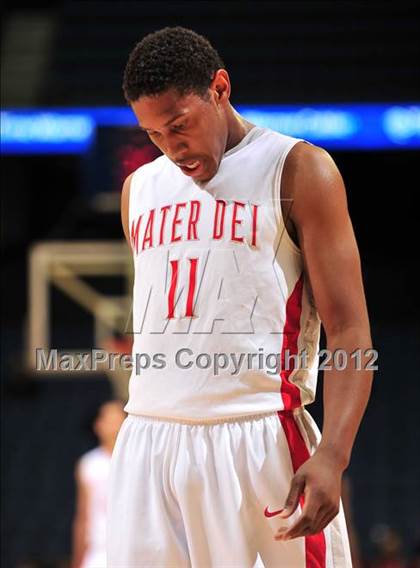 Thumbnail 3 in Mater Dei vs. Bullard (CIF D1 SoCal Regional Final) photogallery.