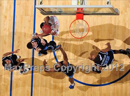 Thumbnail 2 in Mater Dei vs. Bullard (CIF D1 SoCal Regional Final) photogallery.