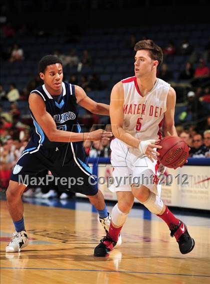 Thumbnail 3 in Mater Dei vs. Bullard (CIF D1 SoCal Regional Final) photogallery.