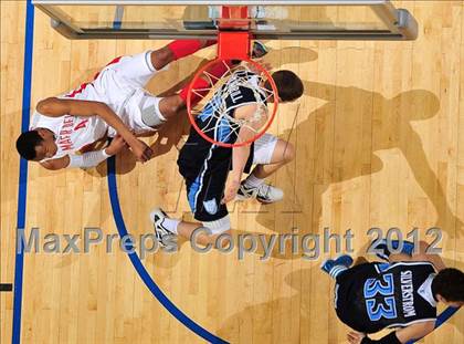 Thumbnail 1 in Mater Dei vs. Bullard (CIF D1 SoCal Regional Final) photogallery.