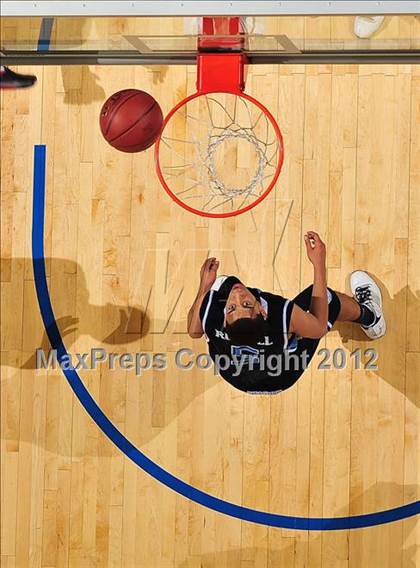 Thumbnail 2 in Mater Dei vs. Bullard (CIF D1 SoCal Regional Final) photogallery.