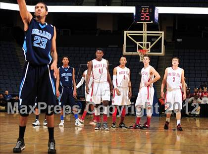 Thumbnail 3 in Mater Dei vs. Bullard (CIF D1 SoCal Regional Final) photogallery.