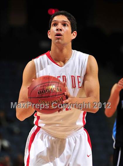 Thumbnail 1 in Mater Dei vs. Bullard (CIF D1 SoCal Regional Final) photogallery.