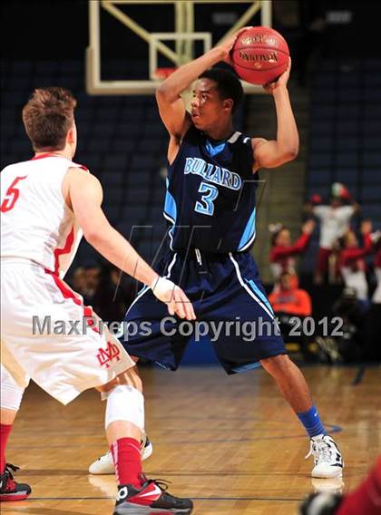 Thumbnail 1 in Mater Dei vs. Bullard (CIF D1 SoCal Regional Final) photogallery.