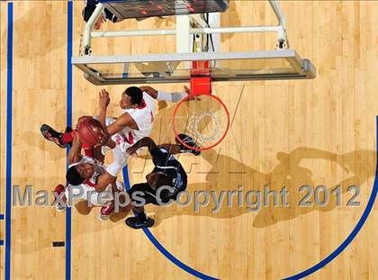 Thumbnail 1 in Mater Dei vs. Bullard (CIF D1 SoCal Regional Final) photogallery.