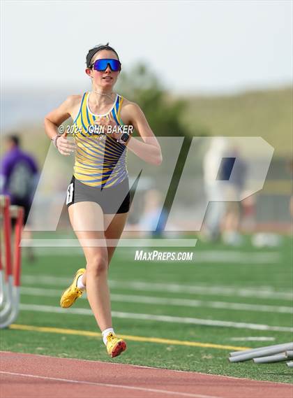 Thumbnail 1 in Fernley Invitational (1600M) photogallery.