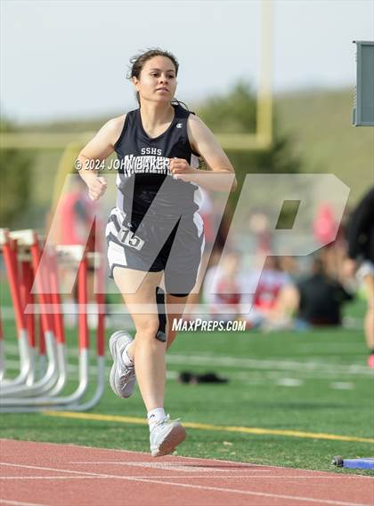Thumbnail 1 in Fernley Invitational (1600M) photogallery.