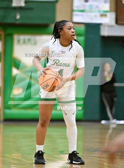 Thumbnail 2 in Lincoln vs. St. Mary's (St. Mary's MLK Classic) photogallery.