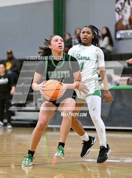 Thumbnail 2 in Lincoln vs. St. Mary's (St. Mary's MLK Classic) photogallery.