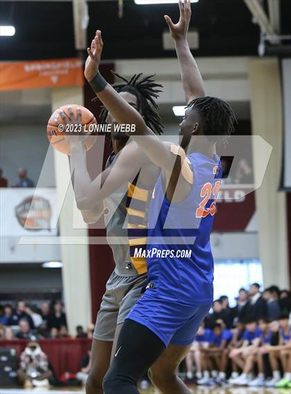 Thumbnail 2 in Bishop Gorman vs. Camden (Spalding Hoophall Classic) photogallery.