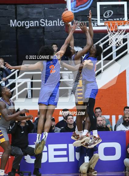 Thumbnail 3 in Bishop Gorman vs. Camden (Spalding Hoophall Classic) photogallery.