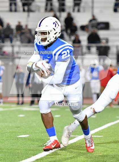 Thumbnail 3 in Vandegrift @ Leander photogallery.