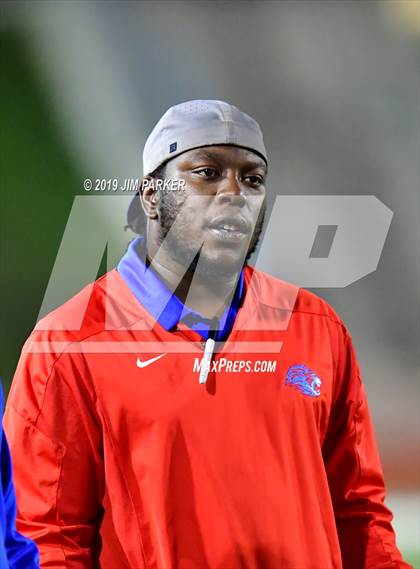 Thumbnail 3 in Vandegrift @ Leander photogallery.