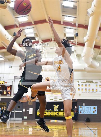 Thumbnail 3 in Kennedy vs. Yuba City (Mel Good Holiday Classic) photogallery.