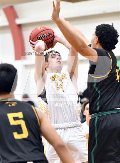 Thumbnail 1 in Kennedy vs. Yuba City (Mel Good Holiday Classic) photogallery.