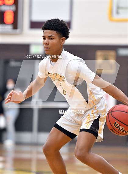 Thumbnail 3 in Kennedy vs. Yuba City (Mel Good Holiday Classic) photogallery.