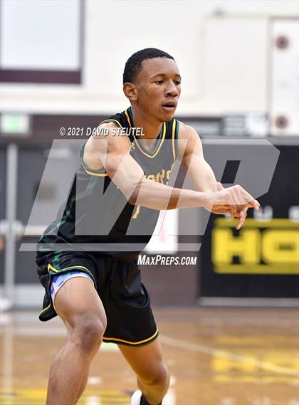 Thumbnail 3 in Kennedy vs. Yuba City (Mel Good Holiday Classic) photogallery.