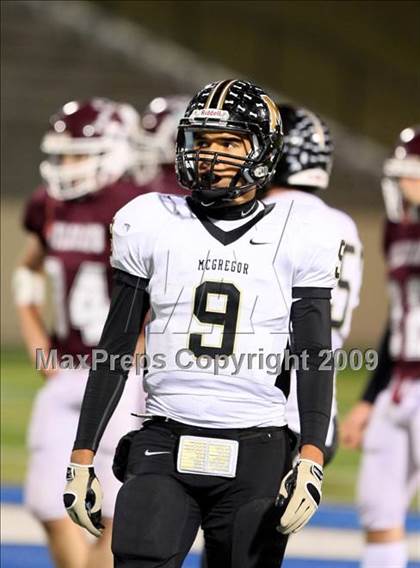 Thumbnail 2 in McGregor vs. Callisburg (Texas Region 2-AA D2 Quarterfinals) photogallery.