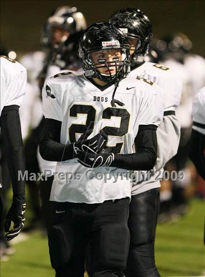Thumbnail 3 in McGregor vs. Callisburg (Texas Region 2-AA D2 Quarterfinals) photogallery.