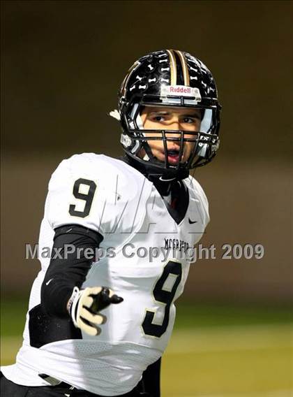 Thumbnail 3 in McGregor vs. Callisburg (Texas Region 2-AA D2 Quarterfinals) photogallery.