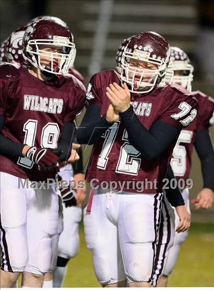 Thumbnail 1 in McGregor vs. Callisburg (Texas Region 2-AA D2 Quarterfinals) photogallery.