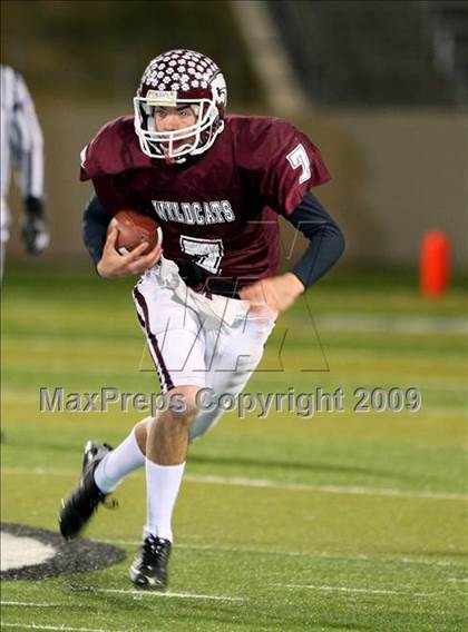 Thumbnail 2 in McGregor vs. Callisburg (Texas Region 2-AA D2 Quarterfinals) photogallery.