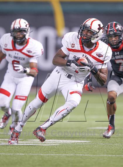 Thumbnail 3 in Under Armour All-American Game photogallery.