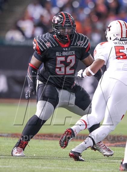 Thumbnail 2 in Under Armour All-American Game photogallery.