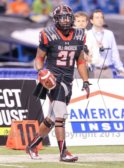 Thumbnail 1 in Under Armour All-American Game photogallery.