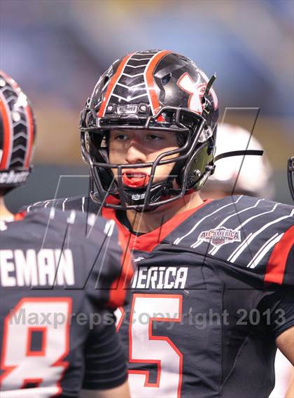 Thumbnail 3 in Under Armour All-American Game photogallery.