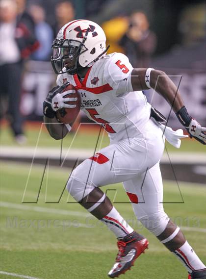 Thumbnail 3 in Under Armour All-American Game photogallery.
