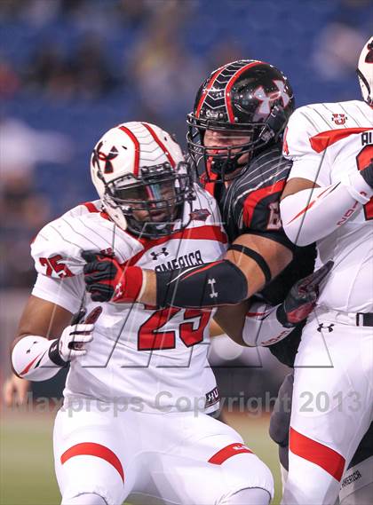 Thumbnail 3 in Under Armour All-American Game photogallery.
