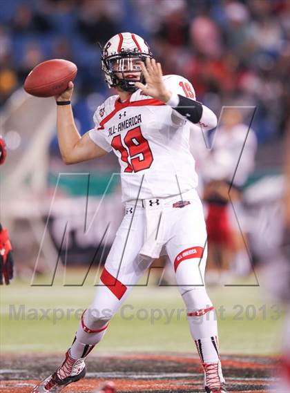 Thumbnail 3 in Under Armour All-American Game photogallery.