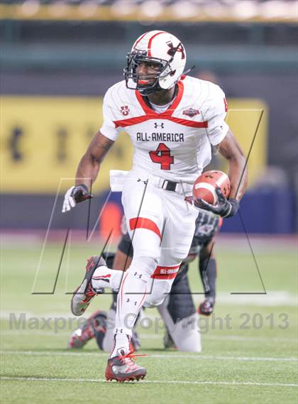 Thumbnail 2 in Under Armour All-American Game photogallery.