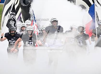 Thumbnail 1 in Malakoff vs. Grandview (UIL 3A D1 Region Semifinal) photogallery.