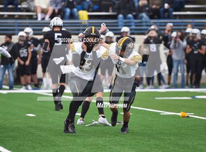 Thumbnail 1 in Malakoff vs. Grandview (UIL 3A D1 Region Semifinal) photogallery.