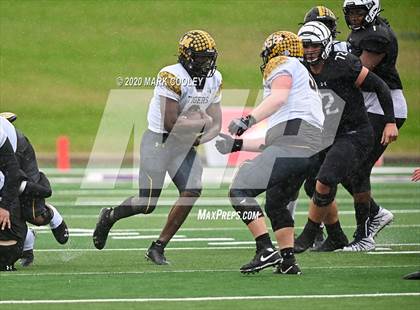 Thumbnail 1 in Malakoff vs. Grandview (UIL 3A D1 Region Semifinal) photogallery.