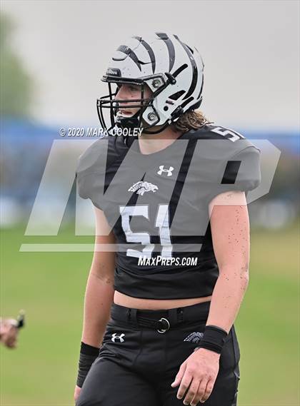 Thumbnail 2 in Malakoff vs. Grandview (UIL 3A D1 Region Semifinal) photogallery.