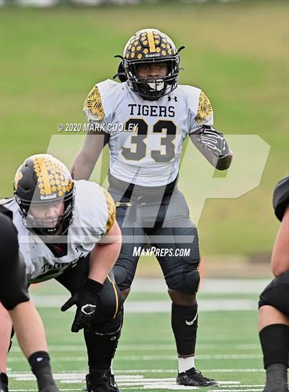 Thumbnail 3 in Malakoff vs. Grandview (UIL 3A D1 Region Semifinal) photogallery.