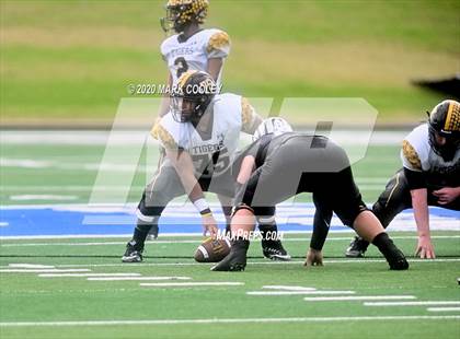 Thumbnail 2 in Malakoff vs. Grandview (UIL 3A D1 Region Semifinal) photogallery.