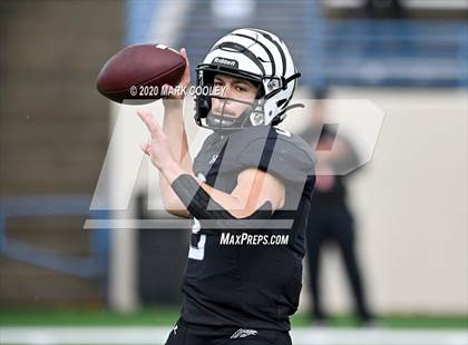 Thumbnail 2 in Malakoff vs. Grandview (UIL 3A D1 Region Semifinal) photogallery.