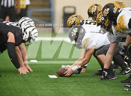 Thumbnail 1 in Malakoff vs. Grandview (UIL 3A D1 Region Semifinal) photogallery.