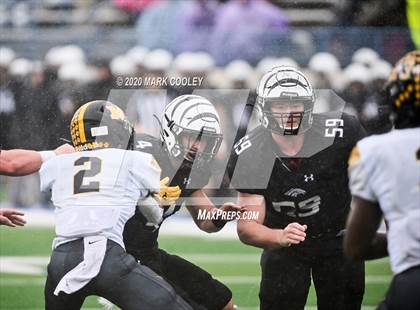 Thumbnail 3 in Malakoff vs. Grandview (UIL 3A D1 Region Semifinal) photogallery.