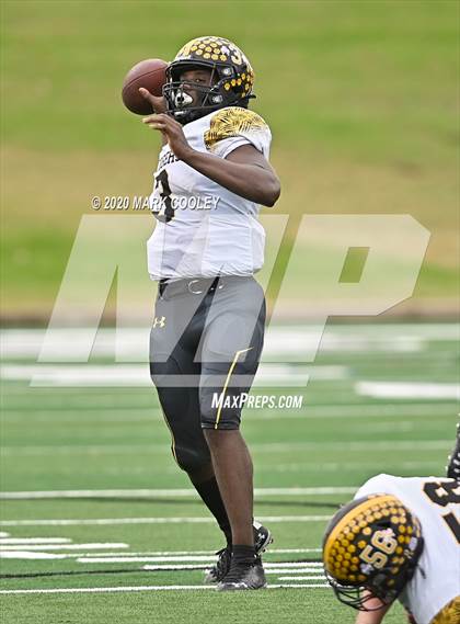 Thumbnail 1 in Malakoff vs. Grandview (UIL 3A D1 Region Semifinal) photogallery.
