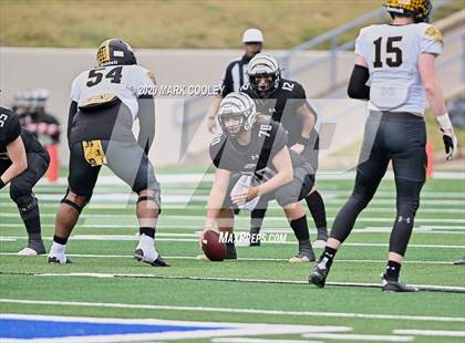 Thumbnail 1 in Malakoff vs. Grandview (UIL 3A D1 Region Semifinal) photogallery.