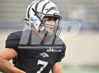 Thumbnail 2 in Malakoff vs. Grandview (UIL 3A D1 Region Semifinal) photogallery.