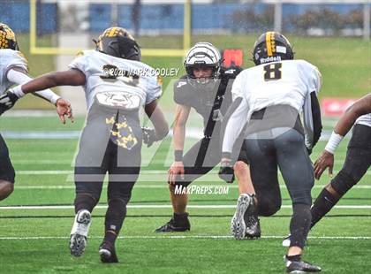 Thumbnail 3 in Malakoff vs. Grandview (UIL 3A D1 Region Semifinal) photogallery.