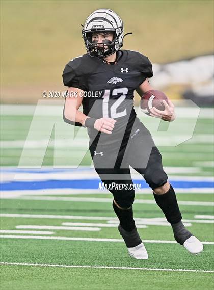 Thumbnail 1 in Malakoff vs. Grandview (UIL 3A D1 Region Semifinal) photogallery.